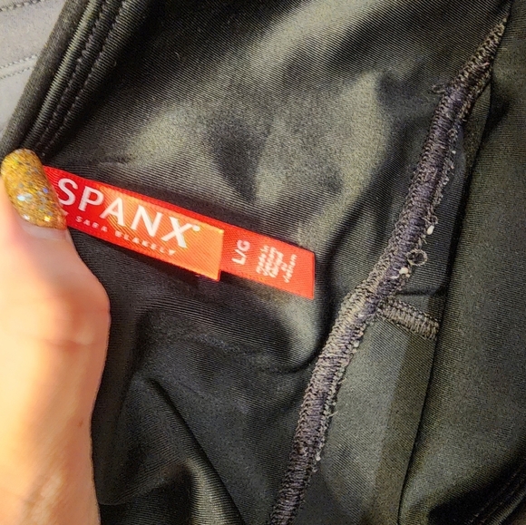 SPANX black faux leather leggings size LG - Picture 5 of 10